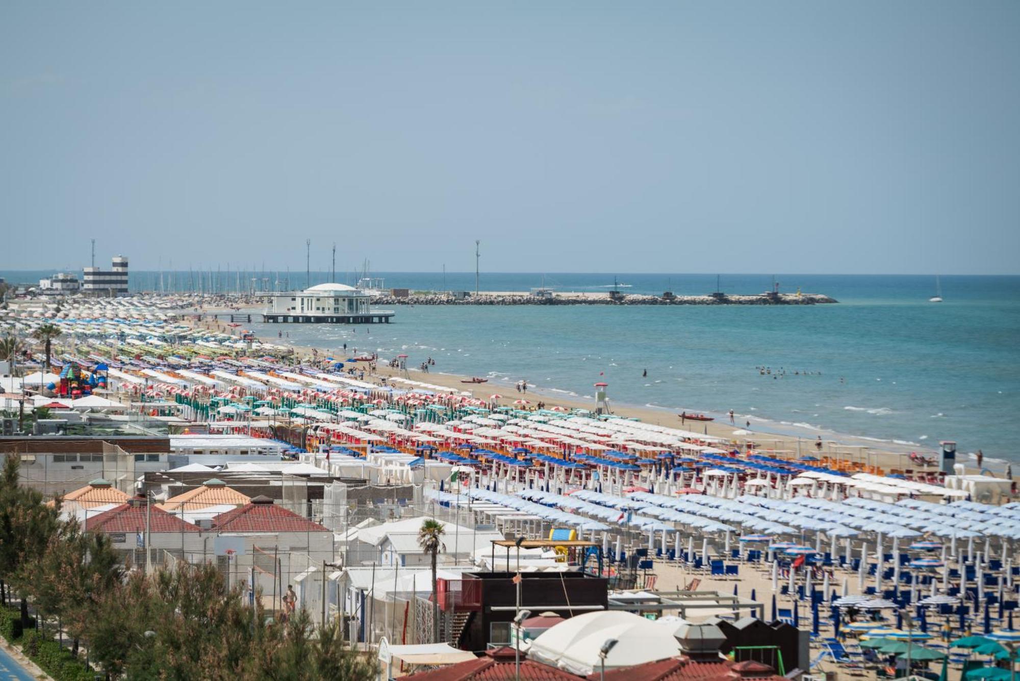 HR Senigallia, già Hotel Ritz Esterno foto